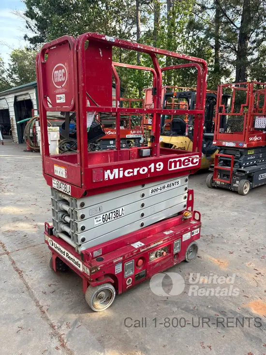 2018 MEC MICRO 19 Scissor Lift