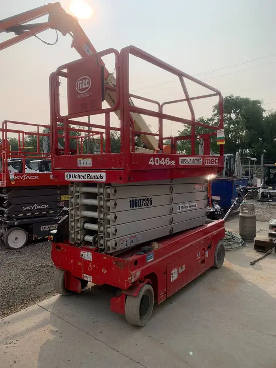 2017 MEC 4046SE Scissor Lift