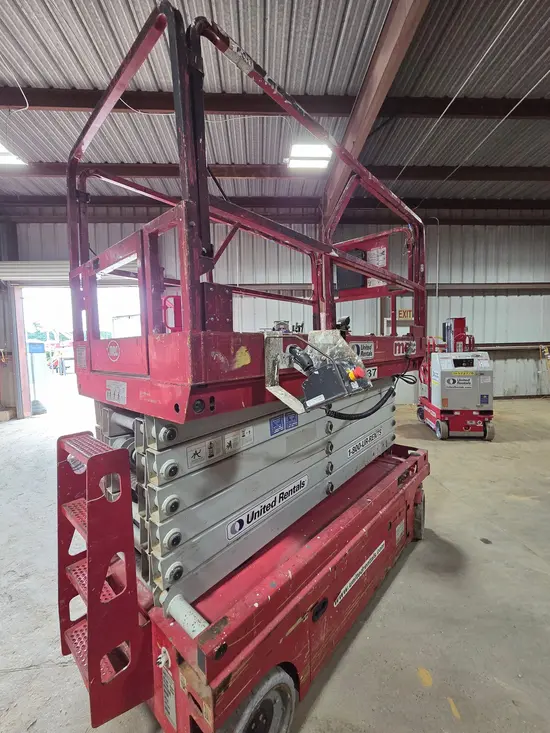 2017 MEC 4046SE Scissor Lift