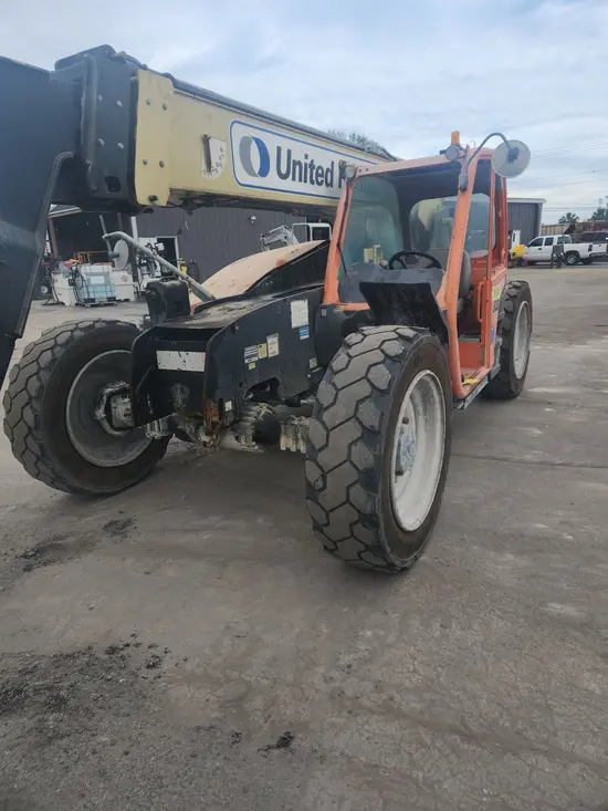 2017 JLG 742 Forklift