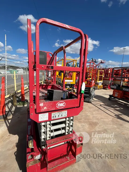 2019 MEC MICRO 19 Scissor Lift
