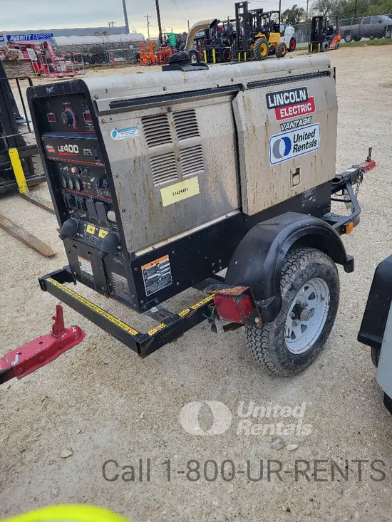 2022 Lincoln Electric LE400 Welder