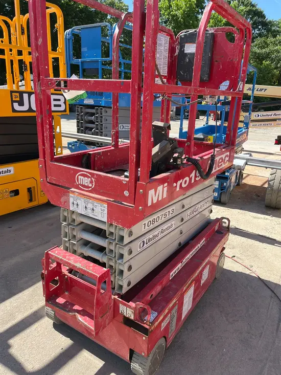 2018 MEC MICRO 19 Scissor Lift