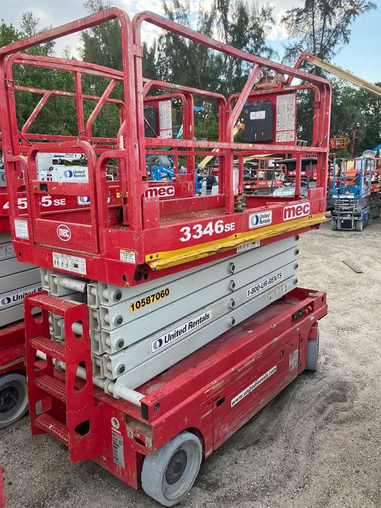 2017 MEC 3346SE Scissor Lift