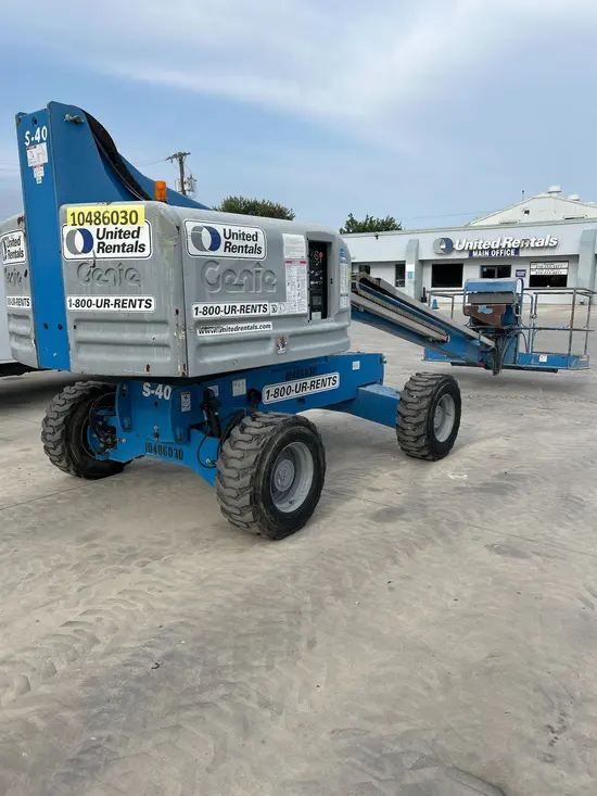2016 Genie S-40 Boom Lift