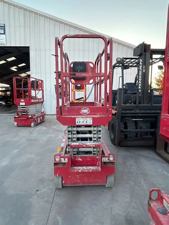 2019 MEC MICRO 19 Scissor Lift