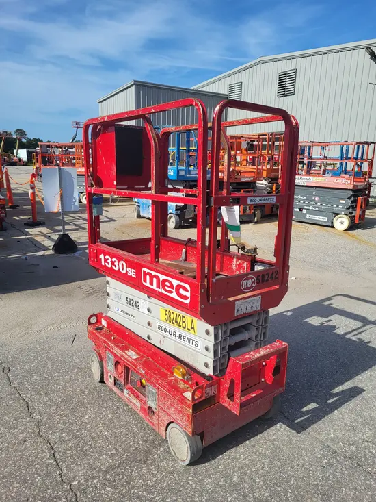 2018 MEC 1330SE Scissor Lift