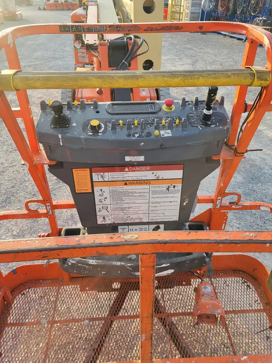 2017 JLG E450AJ Articulating Boom Lift