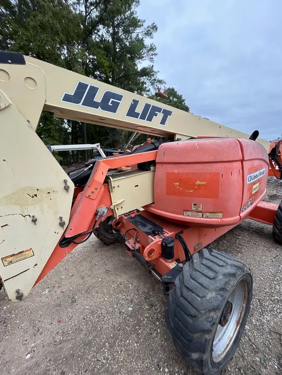 2013 JLG 600AJ Articulating Boom Lift