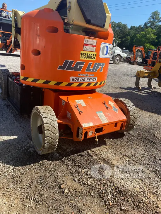 2022 JLG E400AJPN Articulating Boom Lift