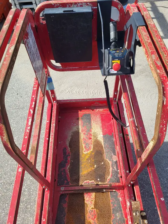 2018 MEC 1330SE Scissor Lift