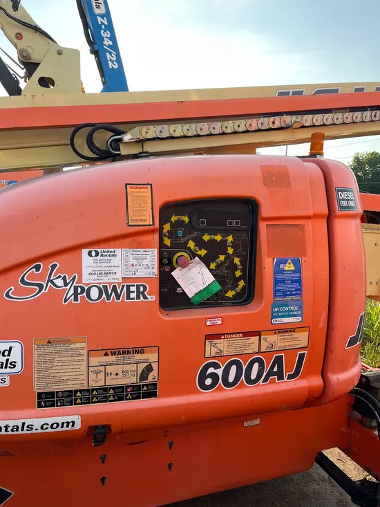 2017 JLG 600AJ Articulating Boom Lift