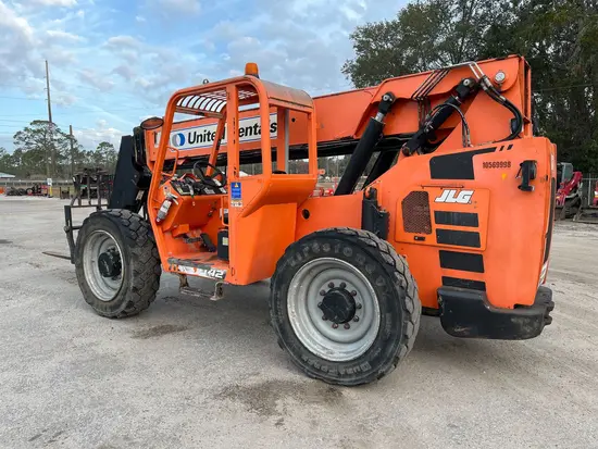 2017 SKYTRAK 6042 Forklift