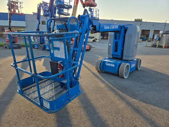 2016 Genie Z-30/20N Articulating Boom Lift