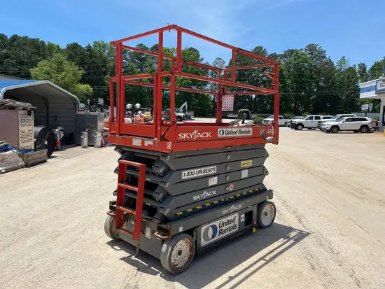 2017 Skyjack SJIII4740 Scissor Lift