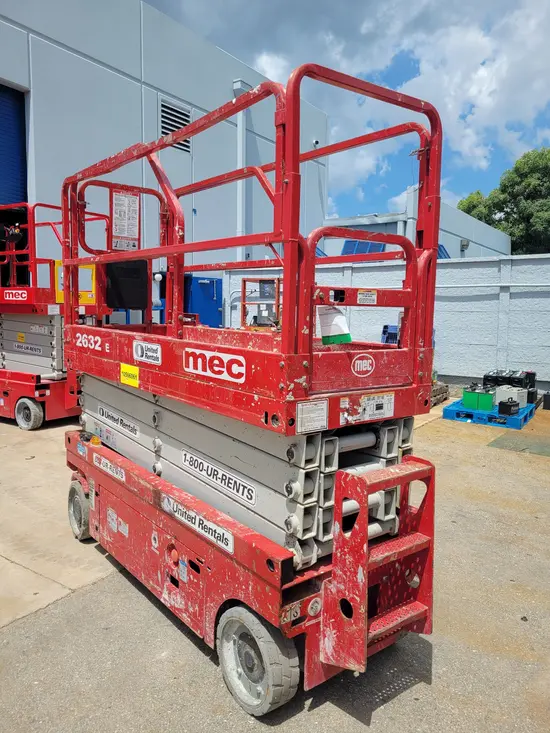 2017 MEC 2632SE Scissor Lift