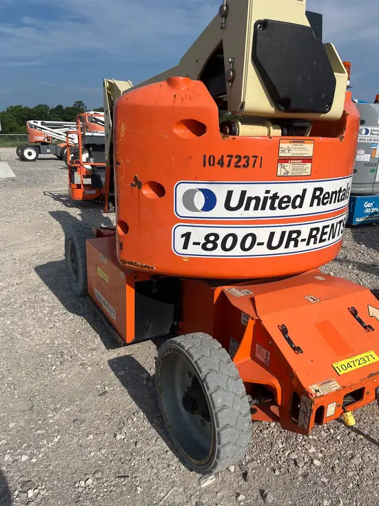 2016 JLG E400AJPN Articulating Boom Lift