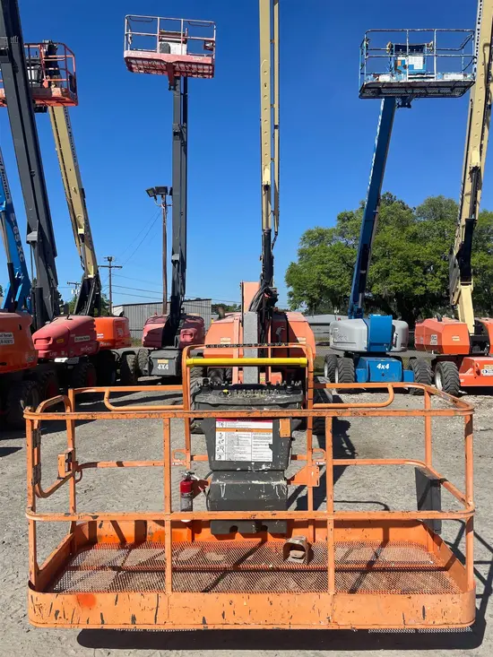 2017 JLG 800AJ Articulating Boom Lift
