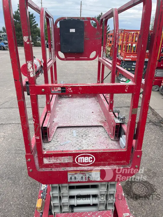 2018 MEC MICRO 19 Scissor Lift