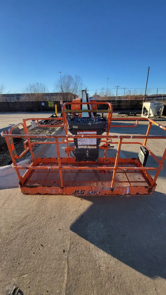 2018 JLG 800S Boom Lift