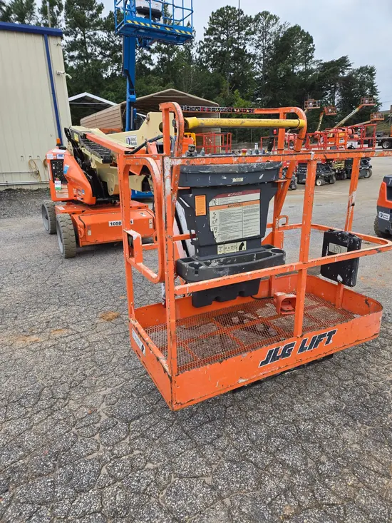 2017 JLG E450AJ Articulating Boom Lift