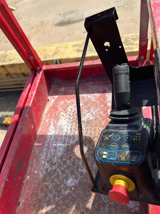2018 MEC MICRO 19 Scissor Lift