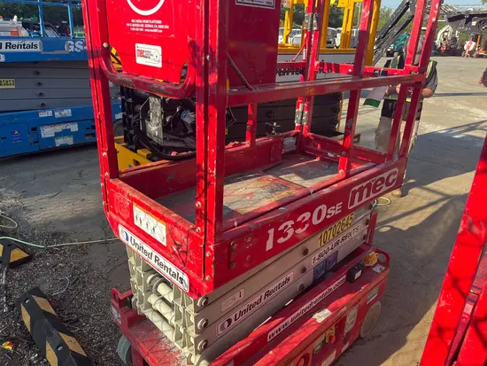 2017 MEC 1330SE Scissor Lift