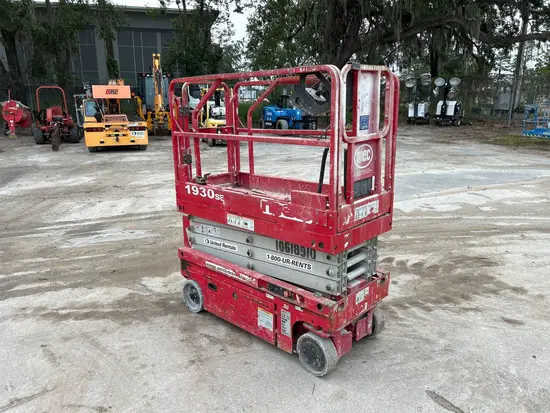 2017 MEC 1930SE Scissor Lift