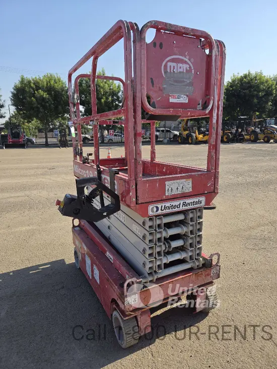 2019 MEC MICRO 19 Scissor Lift