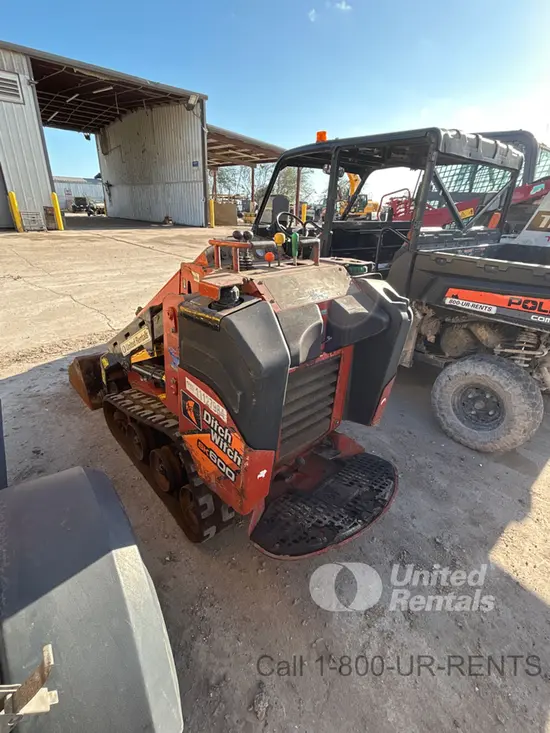 2020 Ditch Witch SK600 Track Loader