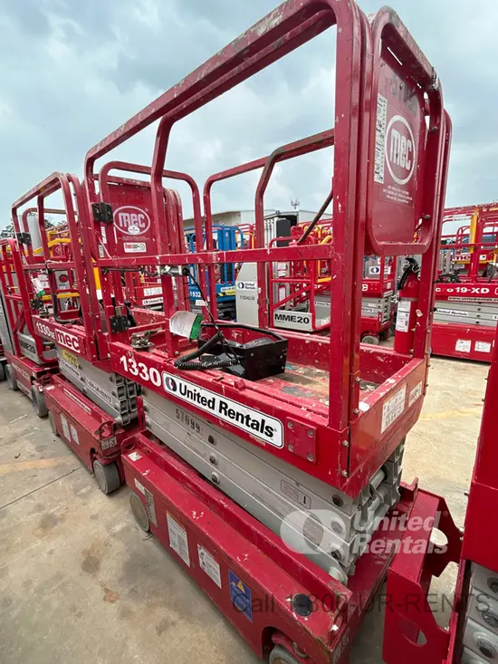 2018 MEC 1330SE Scissor Lift