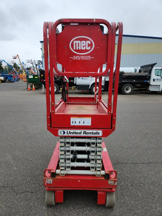 2018 MEC MICRO 19 Scissor Lift