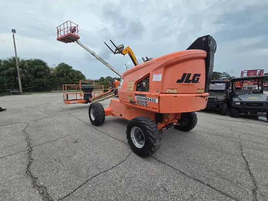 2016 JLG 400S Boom Lift