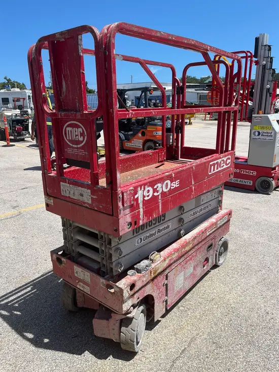 2017 MEC 1930SE Scissor Lift