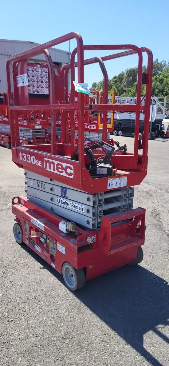 2018 MEC 1330SE Scissor Lift