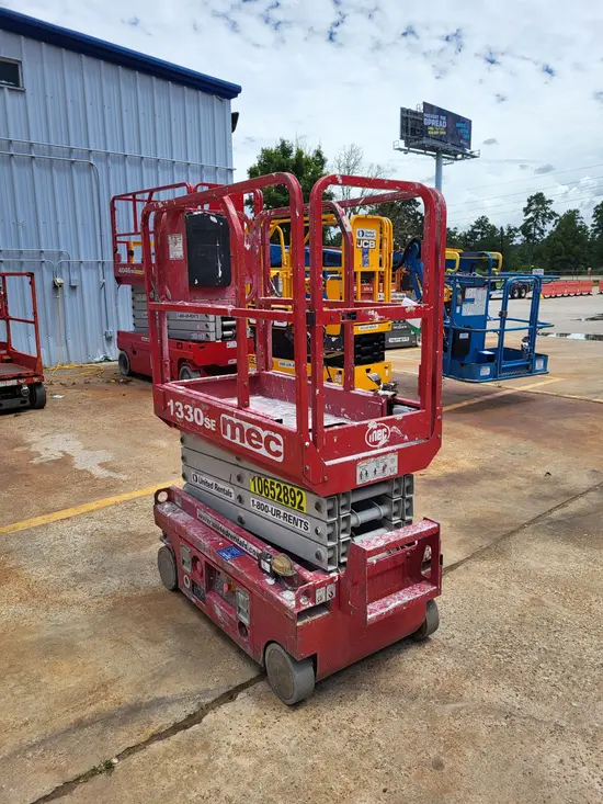 2017 MEC 1330SE Scissor Lift