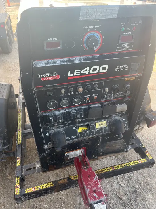 2022 Lincoln Electric LE400 Welder