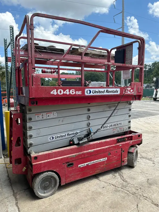 2017 MEC 4046SE Scissor Lift