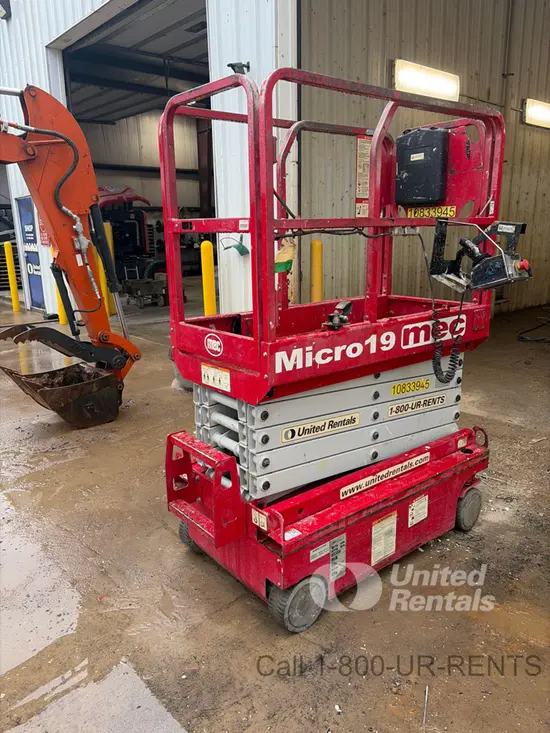 2018 MEC MICRO 19 Scissor Lift