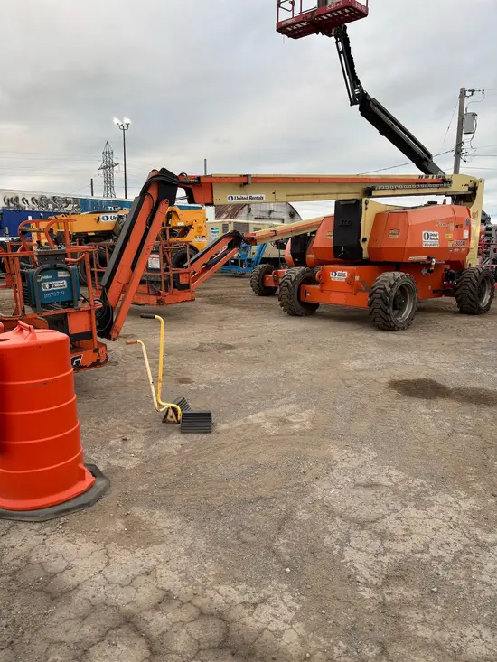 2017 JLG 800AJ Articulating Boom Lift