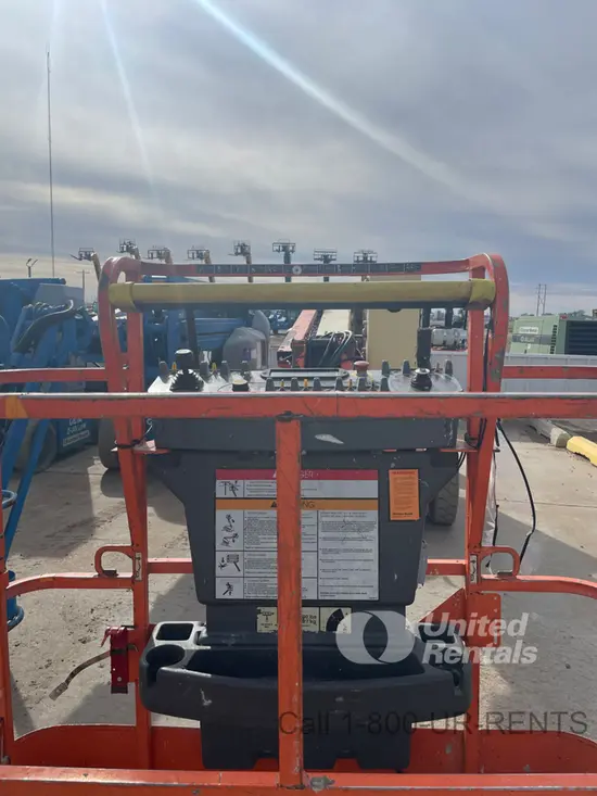 2018 JLG E450AJ Articulating Boom Lift