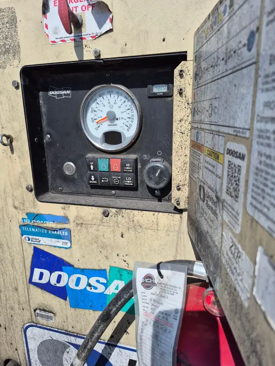 2018 Doosan P425/HP375WCUT4 Air Compressor
