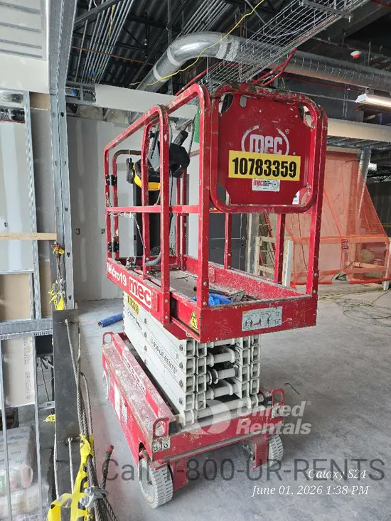 2018 MEC MICRO 19 Scissor Lift
