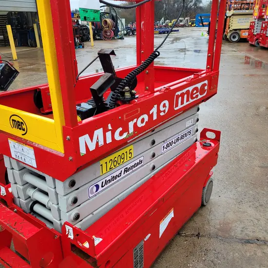 2021 MEC MICRO 19 Scissor Lift