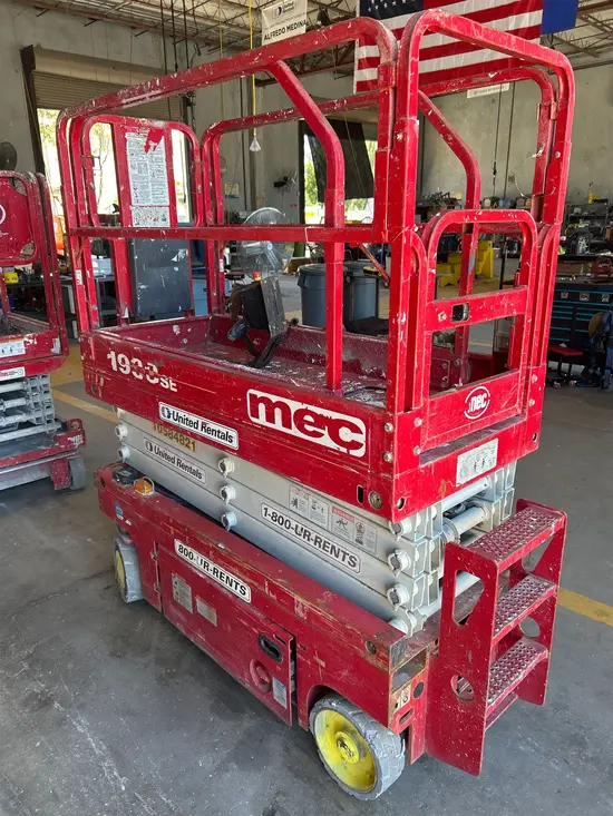 2017 MEC 1930SE Scissor Lift
