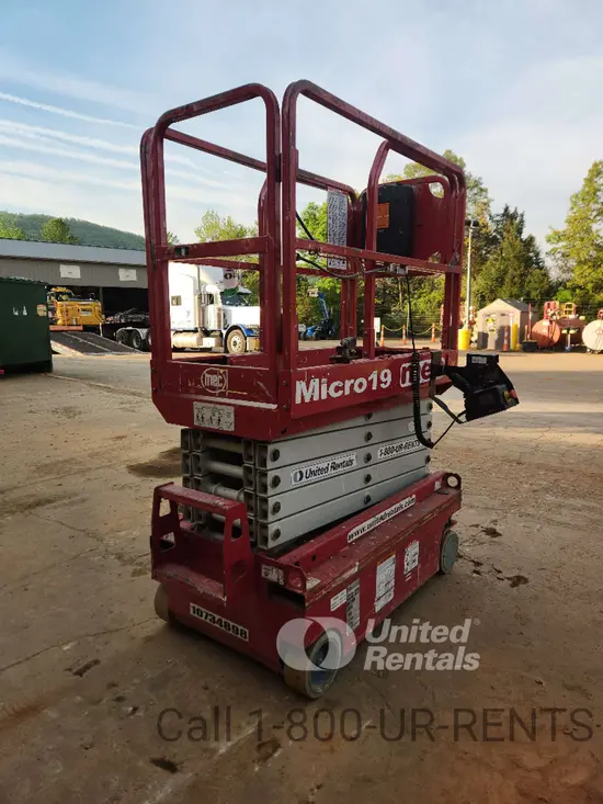 2018 MEC MICRO 19 Scissor Lift