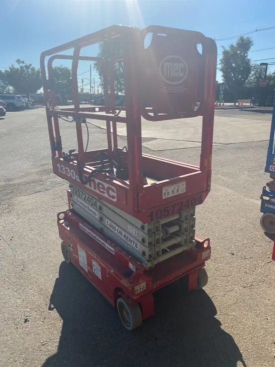 2017 MEC 1330SE Scissor Lift
