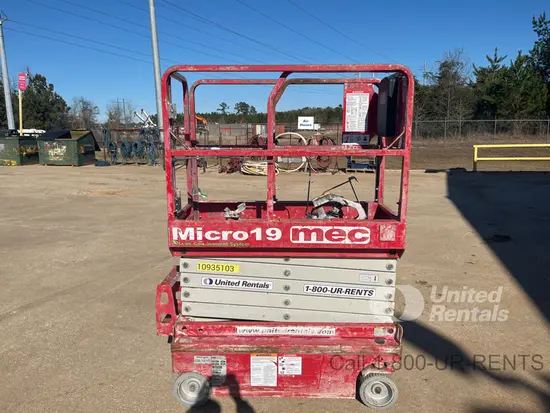 2019 MEC MICRO 19 Scissor Lift