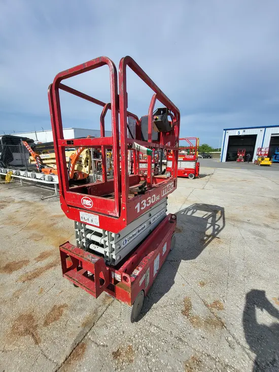 2018 MEC 1330SE Scissor Lift