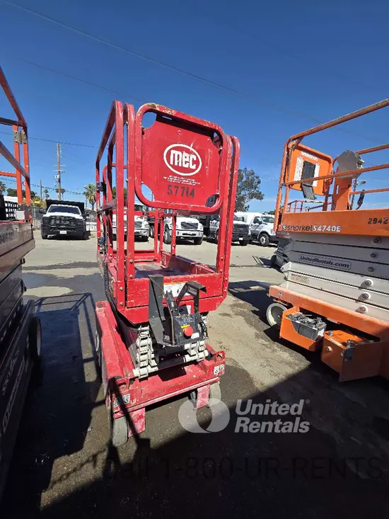 2018 MEC 1330SE Scissor Lift